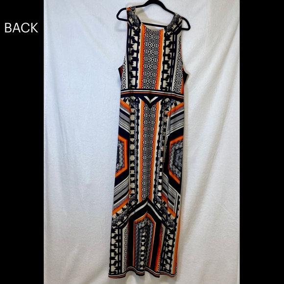 Sleeveless V-Neck Maxi Dress - Picture 2 of 13